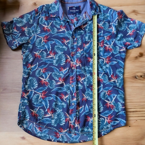 International Report Men's Tropical Collection Floral Button Down Shirt - Picture 9 of 9